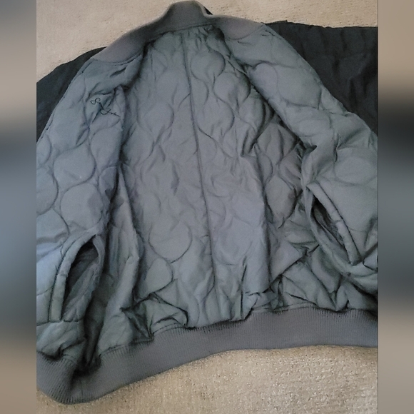 Sean Johns Reversible Men's Black Bomber Jacket - Picture 6 of 10